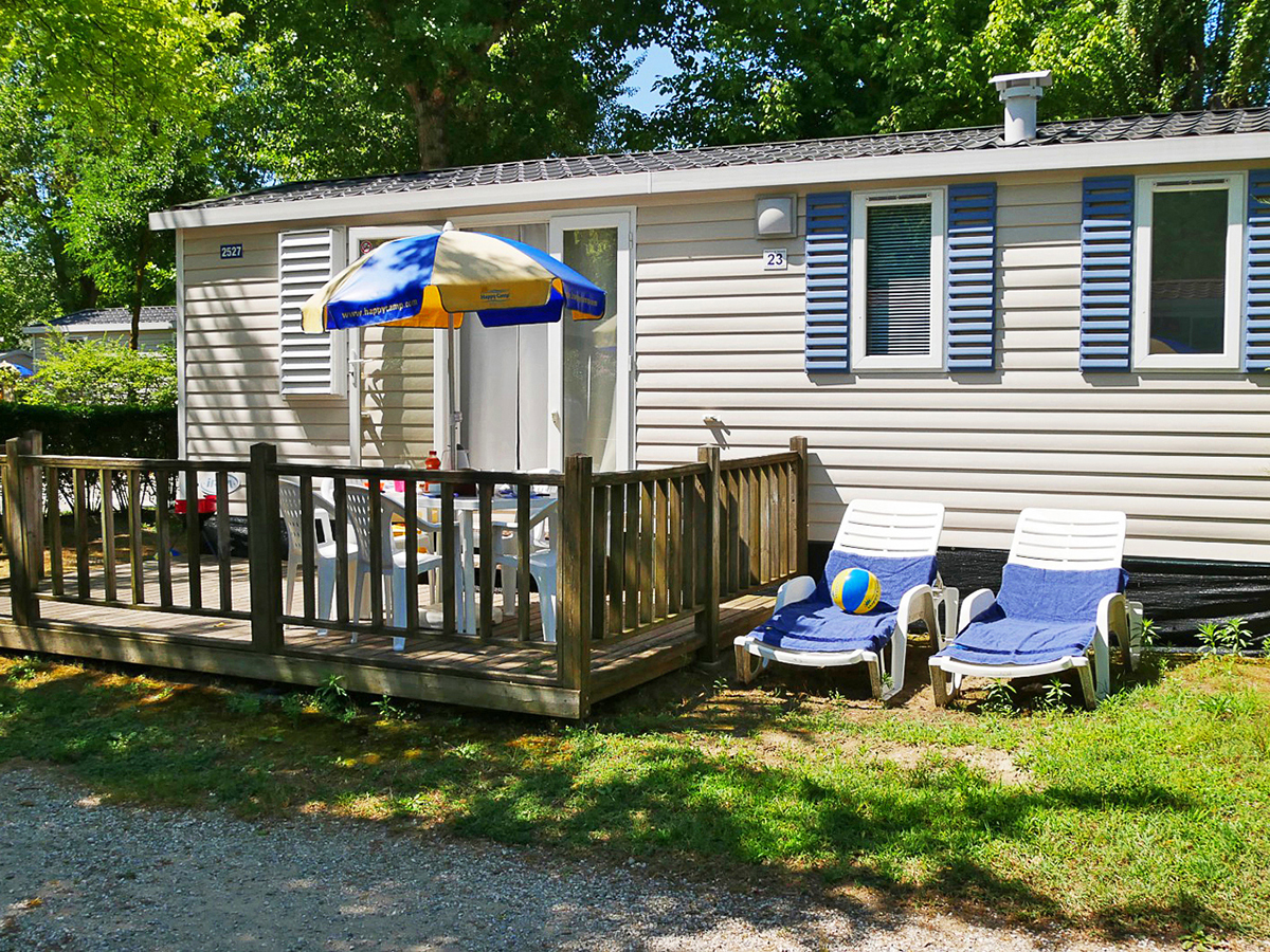 Happy Camp Balatontouristfüred Camping & Bungalows