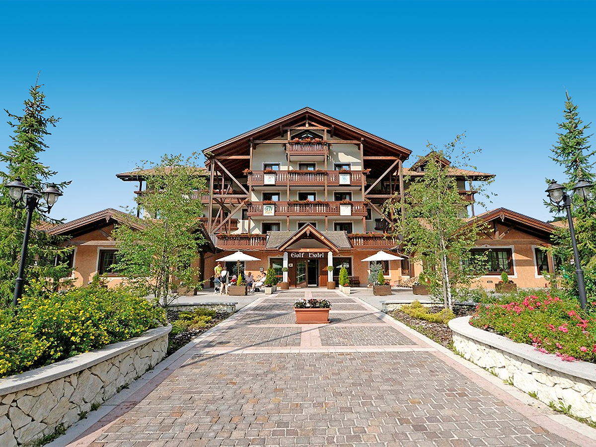 Golf Hotel